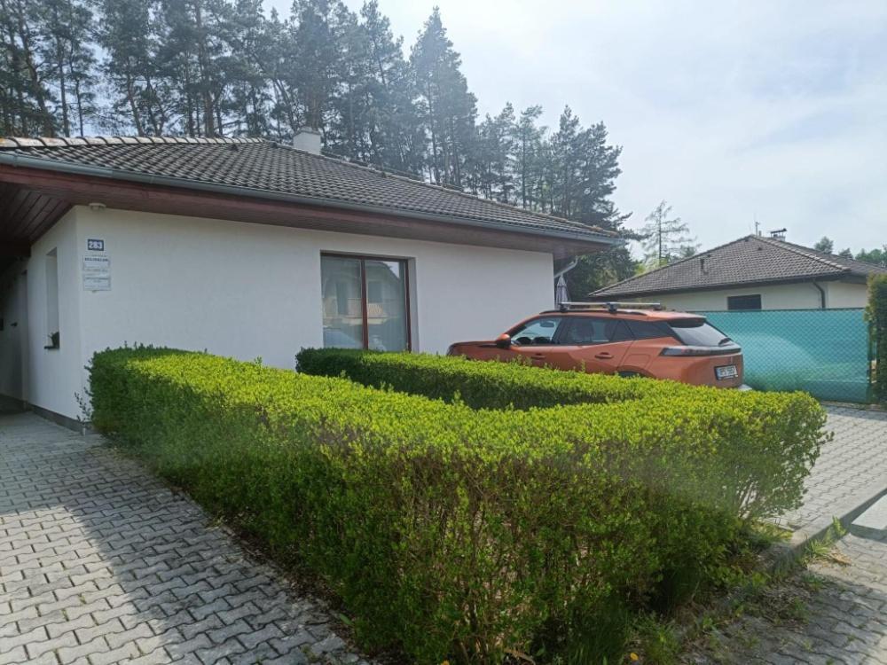 Tremosna Relaxklub Villa S Wellness מראה חיצוני תמונה